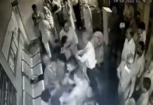 महिला और गर्भ में पल रहे बच्चे की मौत, अस्पताल के डॉक्टर्स को पीट दिया घरवालों ने