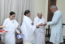 CM बघेल को इन बहनों ने बांधी राखी, इनका स्नेह देख इमोशनल हुए मुख्यमंत्री