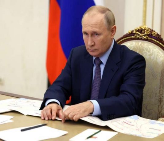 पुतिन के इस आदेश के बाद रूस में मची भगदड़, देश छोड़ रहे युवाओं ने कहा-‘बेमतलब की जंग में नहीं मरना चाहते‘, जानें पूरा मामला