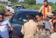 झारखंड के विधायकों का रायपुर में हो गया विरोध, अंकिता हम शर्मिंदा हैं के लगे नारे