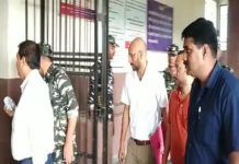 सीआरपीएफ जवानों से घिरे आईएएस विश्नोई पहुंचे रायपुर की अदालत