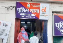 रायपुर के बाजार में महिला बच्चों को लेकर आई, भीड़ ने बच्चा चोर बताकर किया पुलिस के हवाले