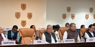 छत्तीसगढ़ के कर्मचारियों के लिए CM भूपेश बघेल ने की केंद्रीय वित्त मंत्री से बात, मांगे 17240 करोड़