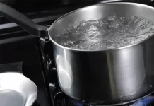 छत्तीसगढ़ : घरेलू विवाद पर बौखलाया पति, पत्नी पर डाल दिया खोलता हुआ पानी, फिर जो हुआ…