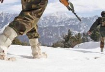 जम्मू-कश्मीर: कुपवाड़ा में खाई में गिरे सेना के तीन जवान शहीद, बर्फीले इलाके में गश्त के दौरान हुआ हादसा