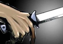 सनकी पिता ने बेटियों और पत्नी पर तलवार से किया हमला, एक बेटी की मौत