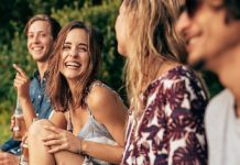 खुशहाल देशों की लिस्ट में यूक्रेन भारत से आगे कैसे? जानिए कैसे तय होता है वर्ल्ड हैप्पीनेस इंडेक्स