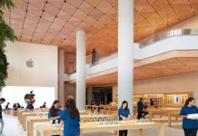 भारत में एपल स्टोर के कर्मचारी की क्या है सैलरी और डिग्री? कंपनी को कितना देना पड़ता है किराया, यहां जानें सब कुछ