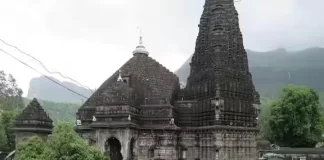 कौन हैं वो चार मुस्लिम? जिन्होंने त्र्यंबकेश्वर मंदिर में चादर चढ़ाने की कोशिश की