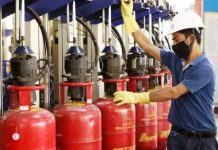 आज से देश में ये 5 बड़े बदलाव, LPG सिलेंडर सस्ता… इलेक्ट्रिक बाइक खरीदना महंगा