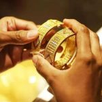 सोने और चांदी पर भारत सरकार ने बढ़ाया आयात शुल्क….6 से बढ़ाकर किया 15 फीसदी….. पीएम मोदी की अपील के बाद लिया गया फैसला…. अब सोना और होगा महंगा…. बुलियन की तस्करी भी बढ़ने की संभावना……