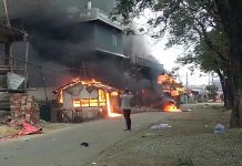 मणिपुर में फिर भड़की हिंसा, तीन लोगों की हत्या; उपद्रवियों ने कई घरों में लगाई आग