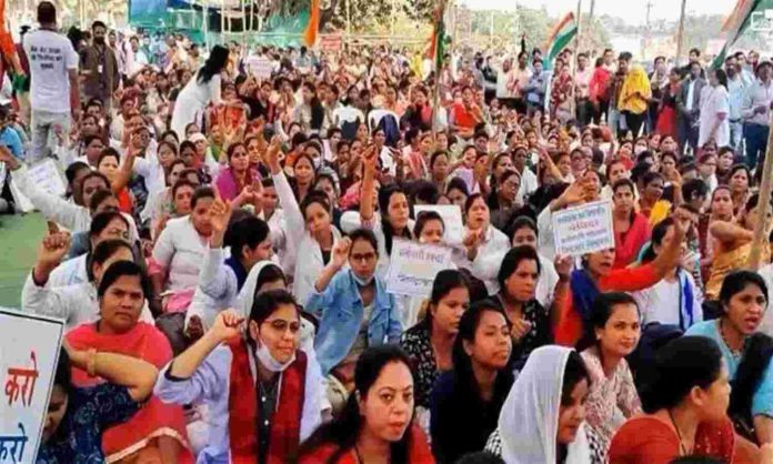 1500x900_2091464-contract-workers