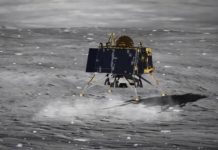 चंद्रयान 3 : भारत ने अंतरिक्ष में रचा इतिहास, चांद के साउथ पोल पर उतरा विक्रम लैंडर