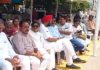 रायपुर में ईडी के कार्यालय के बाहर टेंट लगाकर कांग्रेसी कर रहे जोरदार प्रदर्शन