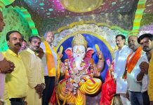 रायपुर में एक ऐसा पंडाल, जहां गणपति पहने दिखे 35 लाख का सोने का मुकुट