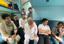 ट्रेन के रास्ते बिलासपुर से रायपुर लौटे राहुल गांधी और सीएम भूपेश बघेल