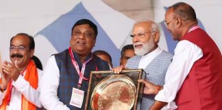 प्रधानमंत्री नरेन्द्र मोदी का CG में बड़ा एलान, भाजपा तेंदूपत्ता बेचने वालों को देगी बोनस