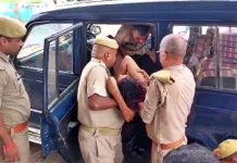 खूनी संघर्ष: 1 की हत्या का बदला दूसरे परिवार के 5 लोगों को काटकर लिया, इलाके में तनाव