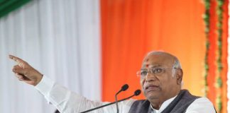 अभनपुर में कांग्रेस अध्यक्ष मल्लिकार्जुन खड़गे की जनसभा में पीएम मोदी पर बरसे भूपेश बघेल, जानिए क्या कहा