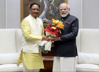 सीएम विष्णुदेव साय ने प्रधानमंत्री मोदी से की मुलाकात, छत्तीसगढ़ के विकास समेत कई मुद्दों पर हुई चर्चा