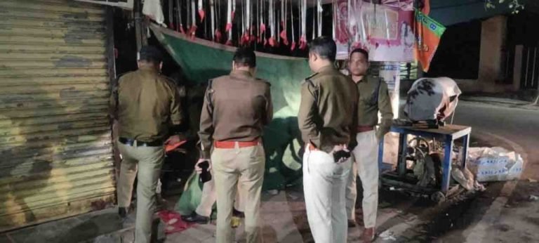 रायपुर में युवक की चाकू गोदकर हत्या, 4 आरोपियों को पुलिस ने किया गिरफ्तार रायपुर में युवक की चाकू गोदकर हत्या, 4 आरोपियों को पुलिस ने किया गिरफ्तार