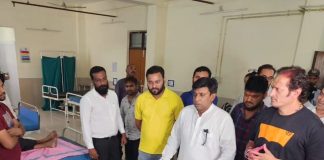 रायपुर की इस बस्ती में एक बच्चे की मौत और 100 से ज्यादा लोग बीमार, हाल जानने पहुंचे विकास उपाध्याय