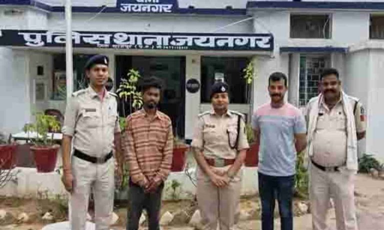 कातिल बेटा: पिता को रॉड से पीटकर की हत्या, पुलिस को बताया रोड एक्सीडेंट