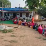 छत्तीसगढ़ में तीन सीटों पर मतदान शुरू, पोलिंग बूथ पर लगी लंबी लाइन