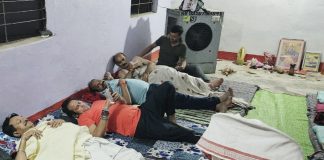 विकास उपाध्याय मंदिर में बिता रहे रात, अब रायपुर लोकसभा में चलवाएंगे रथ