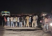 भारी वाहन के चपेट में आने से बुजुर्ग की दर्दनाक मौत, गुस्साई भीड़ ने किया चक्काजाम