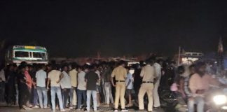 भारी वाहन के चपेट में आने से बुजुर्ग की दर्दनाक मौत, गुस्साई भीड़ ने किया चक्काजाम