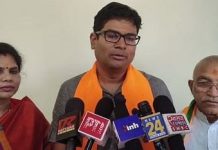 चरण दास महंत के बयान पर पलटवार करते हुए ओपी चौधरी ने कहा- मैं भी मोदी हूं मुझे लाठी मारो