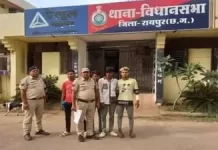 राजधानी में शराब दुकान में लाइन लगने पर हुआ विवाद, दो युवकों पर चाकू से हमला