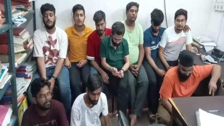 छत्तीसगढ़ के इस जिले में पार्षद समेत 10 जुआरी हुए गिरफ्तार छत्तीसगढ़ के इस जिले में पार्षद समेत 10 जुआरी हुए गिरफ्तार