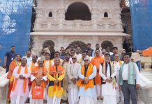 रामदरबार में विष्णु पहुंचे, भांचा राम को दिए शबरी के बेर उपहार में