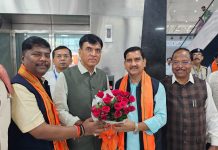 केंद्रीय मंत्री मनसुख मांडविया पहुंचे रायपुर, बीजेपी के बजट संवाद कार्यक्रम में होंगे शामिल