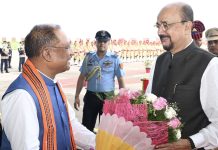 छत्तीसगढ़ के नए राज्यपाल रामेन डेका पहुंचे रायपुर, सीएम साय ने किया शानदार स्वागत