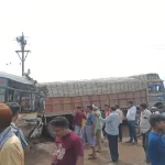 राजधानी में भीषण सड़क हादसा: ट्रक और सिटी बस के बीच हुई जोरदार भिडंत में ड्राइवर समेत 20 लोग घायल