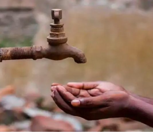 रायपुर में हुई पानी की किल्लत,पाइपलाइन में कचरा जमा होने से 4 लाख घरों में जलापूर्ति बाधित