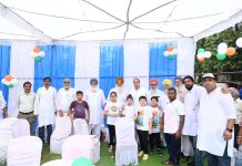 पूर्व विधायक विकास उपाध्याय ने 78वें स्वतंत्रता दिवस के मौके पर विभिन्न वार्डों में फहराया झण्डा, प्रदेशवासियों को दी बधाई