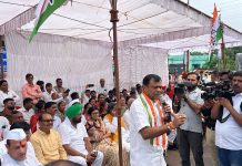ED दफ्तर के बाहर बैठ गई कांग्रेस-केंद्रीय जांच एजेंसियां भाजपा की अनुषांगिक संगठन बन गयी
