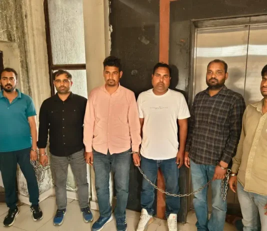 GATE परीक्षा में हरियाणा का गैंग ब्लू टूथ के माध्यम से नकल कराने की तैयारी में बैठा था…. रायपुर पुलिस ने सरोना से गैंग के 6 लोगों को किया गिरफ्तार…. रविवार यानी आज कुछ देर पहले ही खत्म हुआ है GATE का पेपर…..