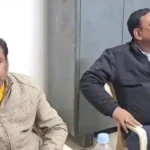 अंबिकापुर हाउसिंग बोर्ड कमिश्नर और क्लर्क को एसीबी ने रिश्वत लेते रंगे हाथों पकड़ा….. कॉन्ट्रैक्टर की शिकायत पर हुई कार्रवाई…. रायपुर के कई अफसरों की भी शिकायत…. ठेकेदारों और कई बड़े दुकानदारों को करते है सपोर्ट…..