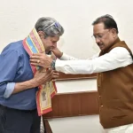 नया रायपुर के सीएम हाउस में कपिल देव मिले सीएम विष्णु देव साय से….. राज्य की खेल गतिविधियों पर हुई चर्चा…. पीजीटीआई प्रेसिडेंट कपिल ने Mayfair Golf course की CM से की जमकर तारीफ…. हर साल पीजीटीआई कराएगा टूर्नामेंट….