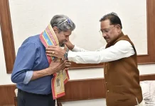 नया रायपुर के सीएम हाउस में कपिल देव मिले सीएम विष्णु देव साय से….. राज्य की खेल गतिविधियों पर हुई चर्चा…. पीजीटीआई प्रेसिडेंट कपिल ने Mayfair Golf course की CM से की जमकर तारीफ…. हर साल पीजीटीआई कराएगा टूर्नामेंट….