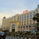 सीनियर IAS ऑफिसर ऋचा शर्मा करेंसी टॉवर की लिफ्ट में आधा घंटे तक फंस गई ….. लिफ्ट खुलने पर तबीयत हुई खराब शासन प्रशासन में मचा हड़कंप……