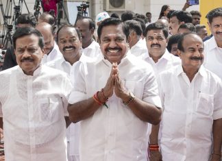 AIADMK के 30 विधायक हुए बागी….. विजय की TVK पार्टी को देंगे समर्थन…. भाजपा के NDA गुट को बड़ा झटका…. अब विजय की पार्टी दो तिहाई बहुमत से केवल तीन विधायक पीछे…..
