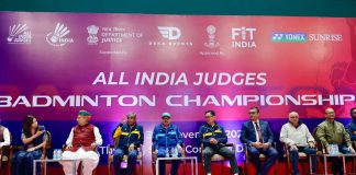 देश के 150 जज और नामचीन वकीलों का बैडमिंटन टूर्नामेंट हुआ लंदन में….. केंद्रीय विधि एवं न्याय मंत्रालय की मेजबानी में हुआ टूर्नामेंट…. करोड़ों रुपए का खर्च ऐसे वक्त में किया गया जब खुद प्रधानमंत्री लोगों से विदेश यात्रा, गोल्ड और डेस्टिनेशन वेडिंग नहीं करने की दे रहे सलाह…. वकील और जस्टिस का वेकेशन लन्दन से पहले थाईलैंड के फुकेट में भी…. फुकेट में भी बेंच बार बैडमिंटन टूर्नामेंट….अब तक साल भर में तीन बैडमिंटन टूर्नामेंट…..