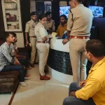 साइंस कॉलेज, यूनिवर्सिटी के आसपास चल रहे स्पा सेंटरों पर पुलिस का छापा…… रेगुलर कस्टमर की लिस्ट मांगी पुलिस ने…… सारे दस्तावेज खंगाल रही पुलिस….. अवैध कारोबार पर भी नजर….